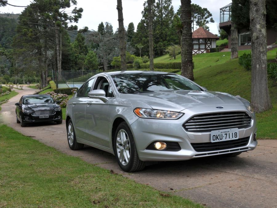  Ford Fusion 2013 года  (BR) (фото 18 из 27)